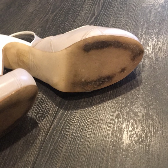 Pumps - Picture 2 of 3